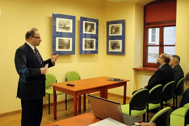 Tropiąc historyczne zakłamanie - zdjęcia