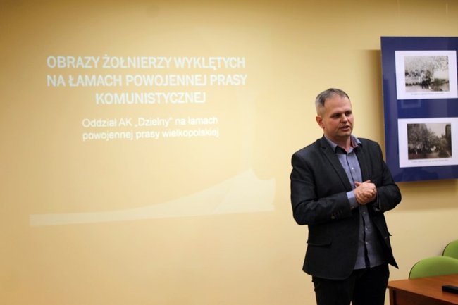 Tropiąc historyczne zakłamanie - zdjęcia