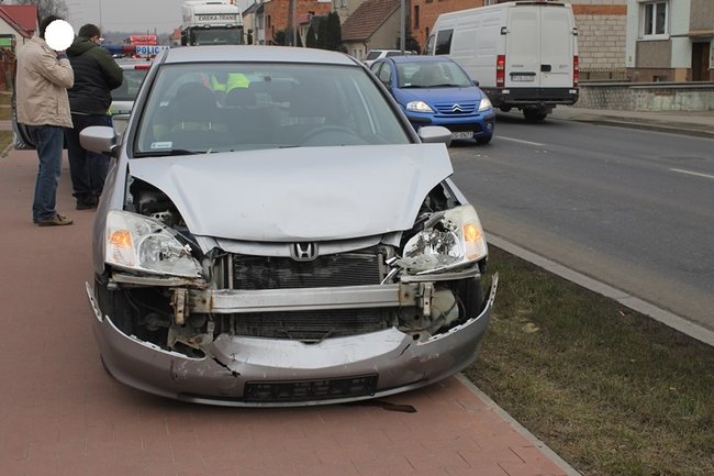 Kolizja na wyjeździe z Gostynia - zdjęcia