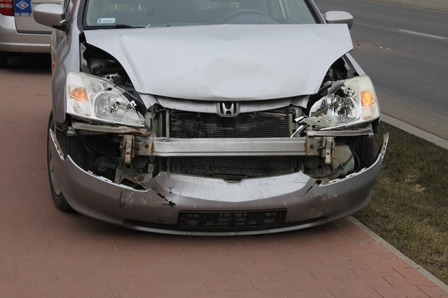 Kolizja na wyjeździe z Gostynia - zdjęcia