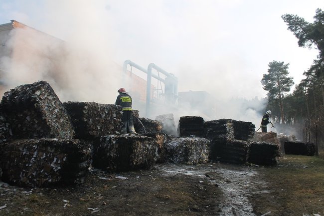 Niebezpieczny pożar w Simecie - zdjęcia