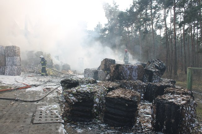 Niebezpieczny pożar w Simecie - zdjęcia