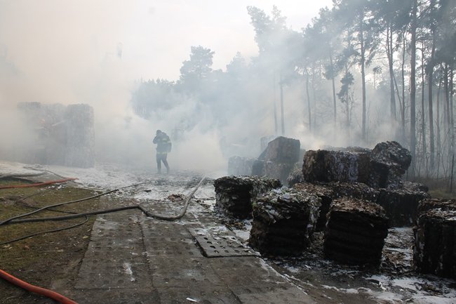 Niebezpieczny pożar w Simecie - zdjęcia