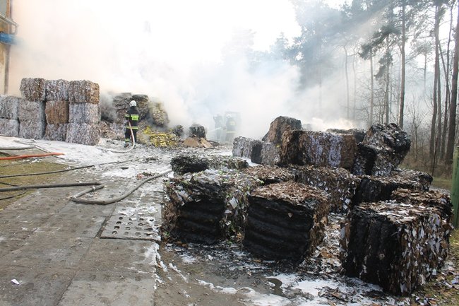 Niebezpieczny pożar w Simecie - zdjęcia