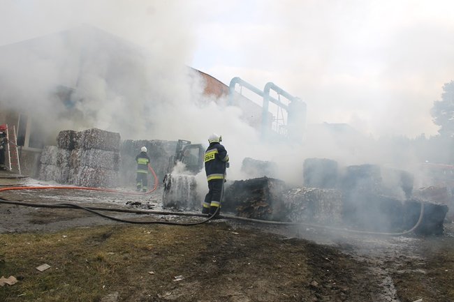 Niebezpieczny pożar w Simecie - zdjęcia
