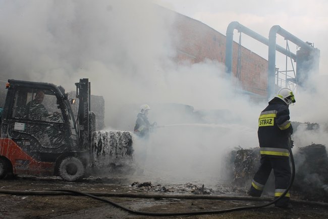 Niebezpieczny pożar w Simecie - zdjęcia
