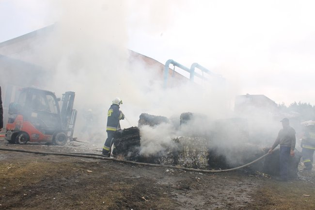 Niebezpieczny pożar w Simecie - zdjęcia