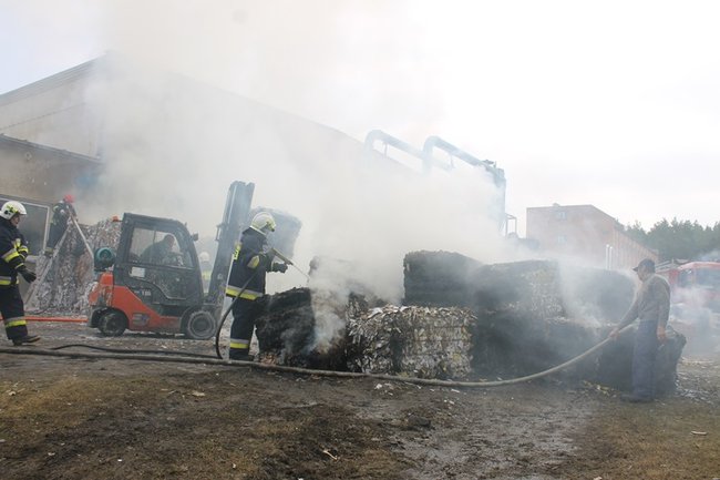 Niebezpieczny pożar w Simecie - zdjęcia