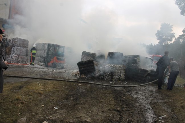 Niebezpieczny pożar w Simecie - zdjęcia