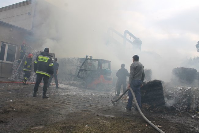 Niebezpieczny pożar w Simecie - zdjęcia