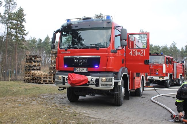 Niebezpieczny pożar w Simecie - zdjęcia