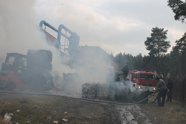 Niebezpieczny pożar w Simecie - zdjęcia