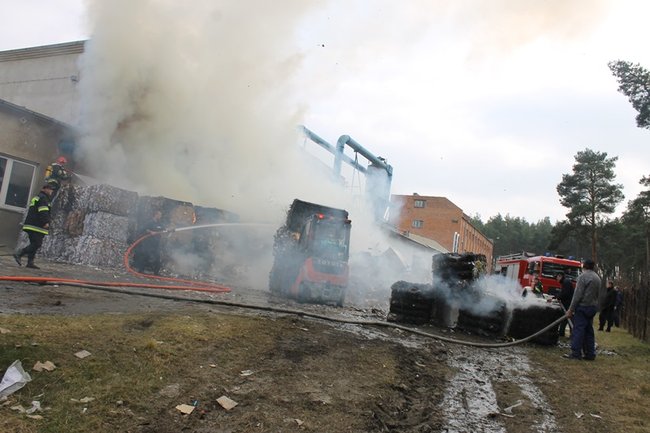Niebezpieczny pożar w Simecie - zdjęcia