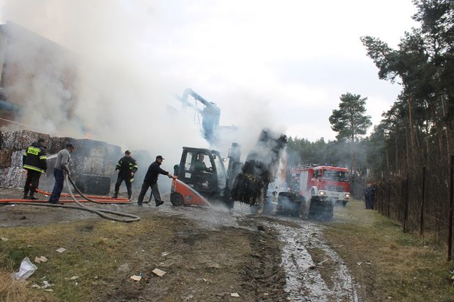 Niebezpieczny pożar w Simecie - zdjęcia
