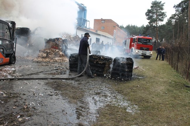Niebezpieczny pożar w Simecie - zdjęcia