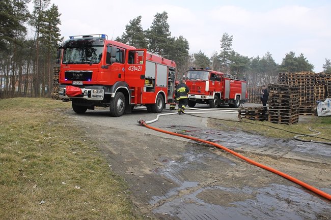 Niebezpieczny pożar w Simecie - zdjęcia