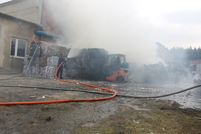 Niebezpieczny pożar w Simecie - zdjęcia