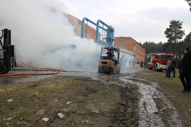 Niebezpieczny pożar w Simecie - zdjęcia