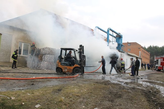 Niebezpieczny pożar w Simecie - zdjęcia