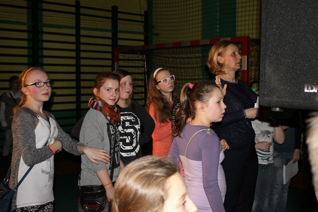 Rodzinna biesiada w szkole - zdjęcia