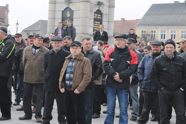 Rolnicy protestowali na rynku - zdjęcia