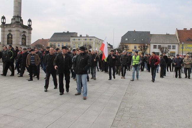 Rolnicy protestowali na rynku - zdjęcia