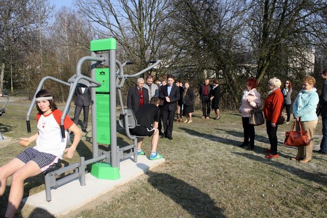 Siłownia dostępna dla każdego - zdjęcia