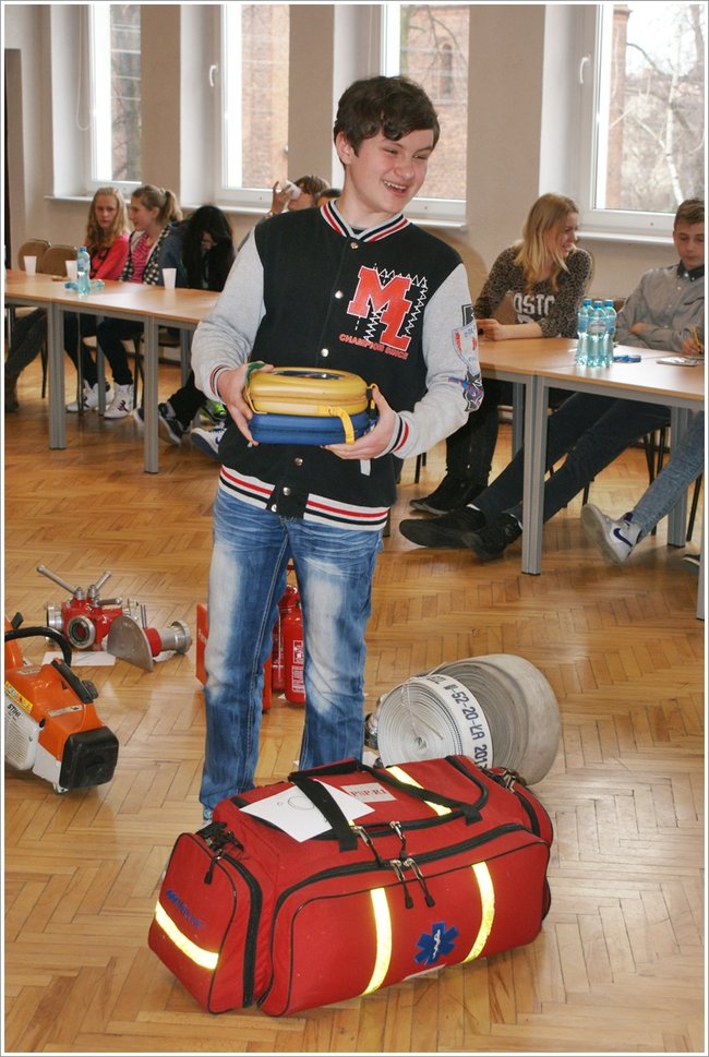 Zapobiegliwi uczniowie - zdjęcia