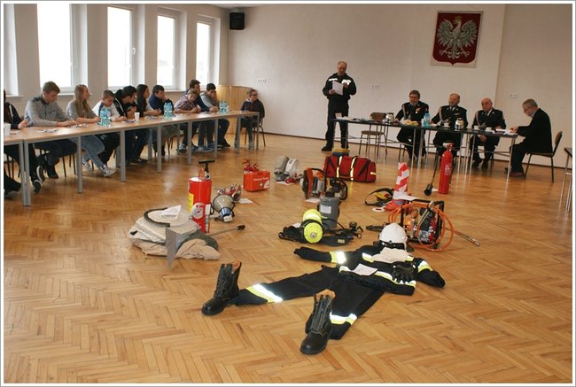 Zapobiegliwi uczniowie - zdjęcia