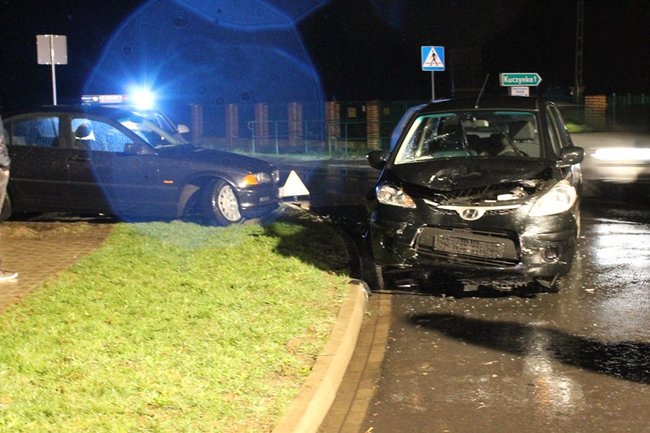 Powinien przepuścić kierującą - zdjęcia