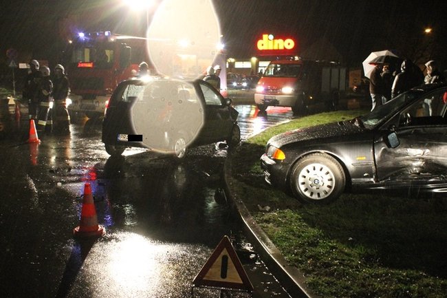 Powinien przepuścić kierującą - zdjęcia