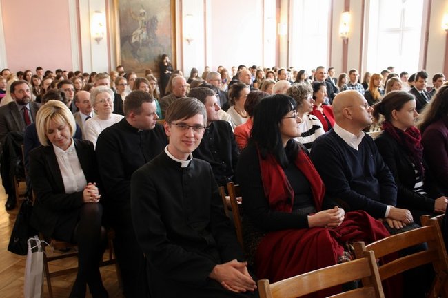 Zachorował na chorobę papieską - zdjęcia