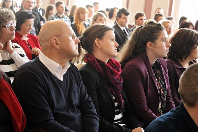 Zachorował na chorobę papieską - zdjęcia