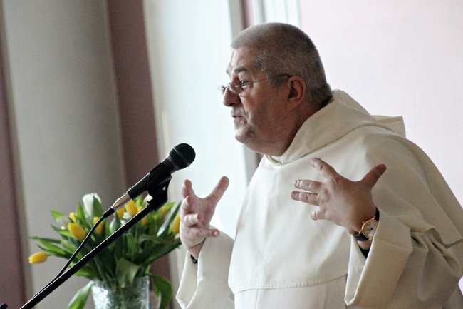 Zachorował na chorobę papieską - zdjęcia