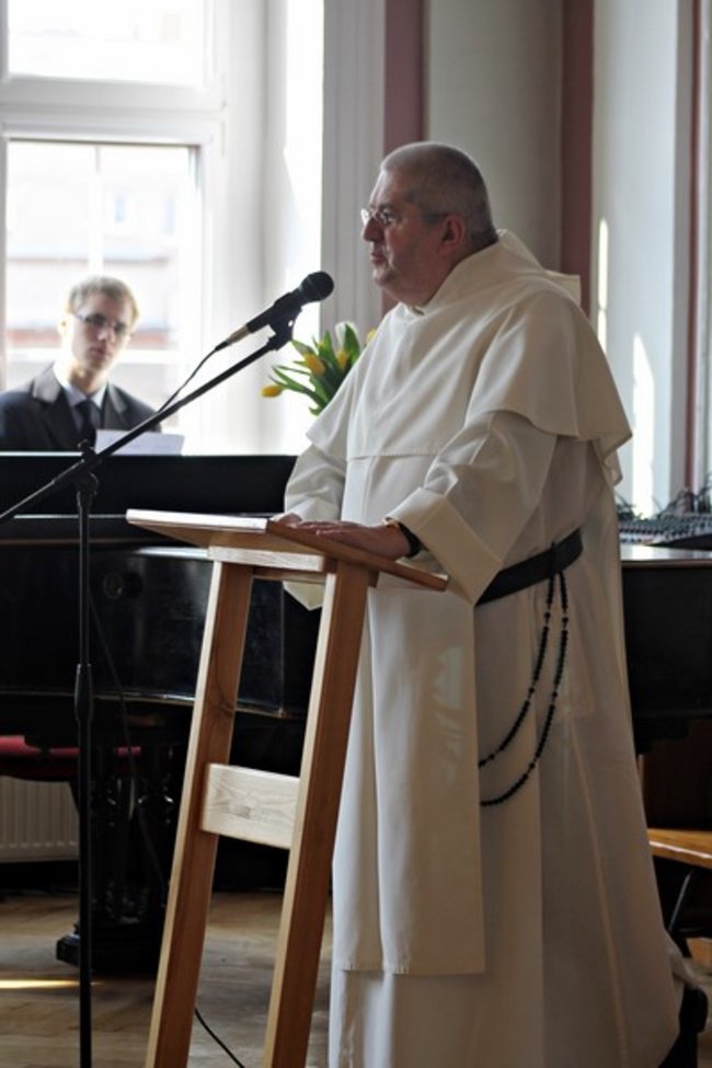 Zachorował na chorobę papieską - zdjęcia