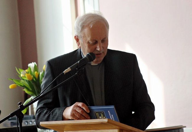 Zachorował na chorobę papieską - zdjęcia