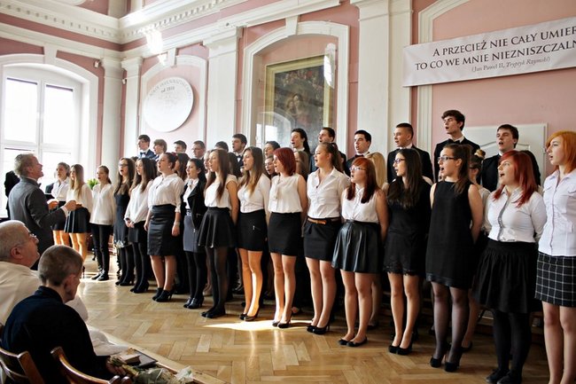 Zachorował na chorobę papieską - zdjęcia