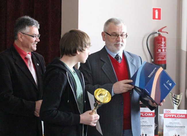 Wrócił na tron po 5 latach - zdjęcia