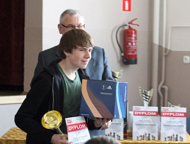 Wrócił na tron po 5 latach - zdjęcia