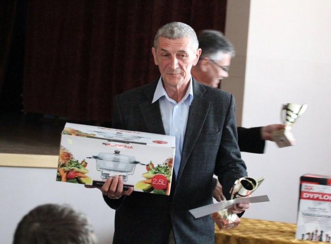 Wrócił na tron po 5 latach - zdjęcia