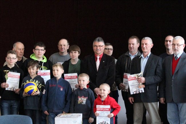 Wrócił na tron po 5 latach - zdjęcia