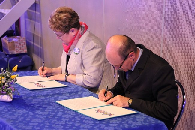 Podpisali porozumienie - zdjęcia