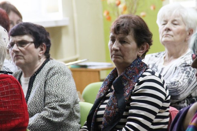 Przyciąga ciekawych ludzi - zdjęcia