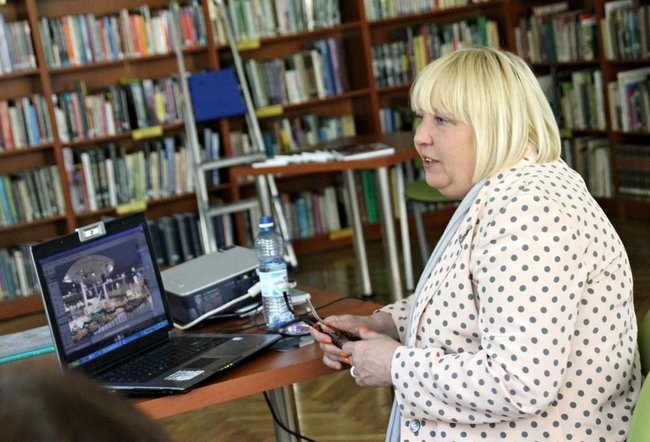 Przyciąga ciekawych ludzi - zdjęcia