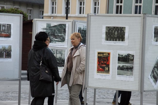 Noc ze sztuką i nagrodami - zdjęcia