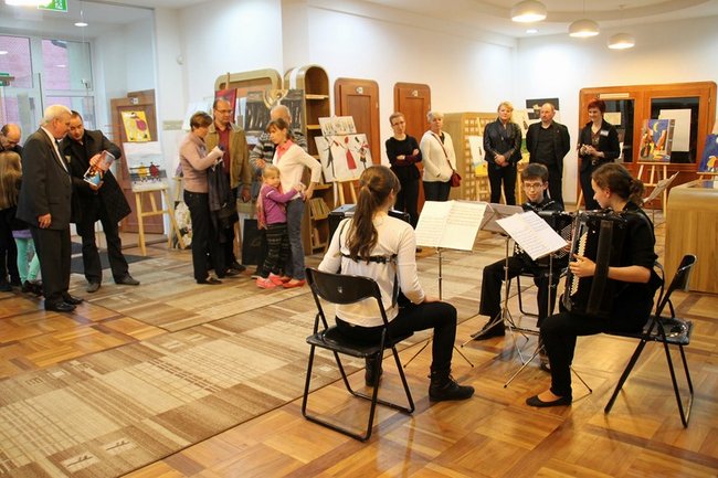 Noc ze sztuką i nagrodami - zdjęcia