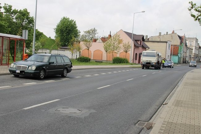 Cysterną w osobówkę - zdjęcia