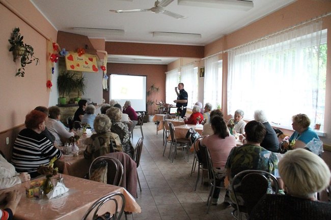 Z seniorami o bezpieczeństwie - zdjęcia