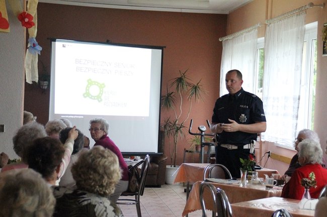 Z seniorami o bezpieczeństwie - zdjęcia