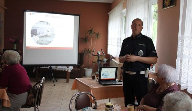 Z seniorami o bezpieczeństwie - zdjęcia